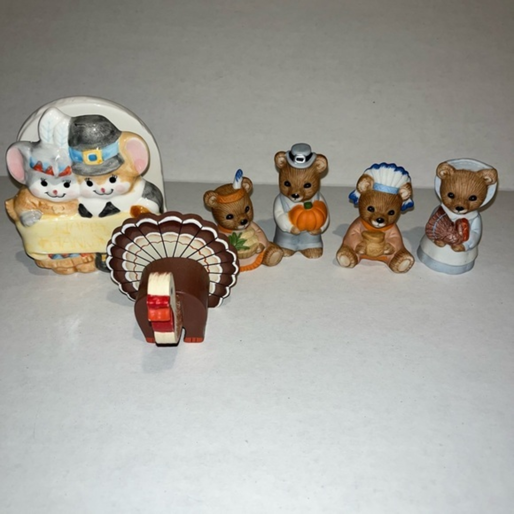 Thanksgiving Decorations-Home Interiors Bears, Enesco Napkin Holder & a Turkey